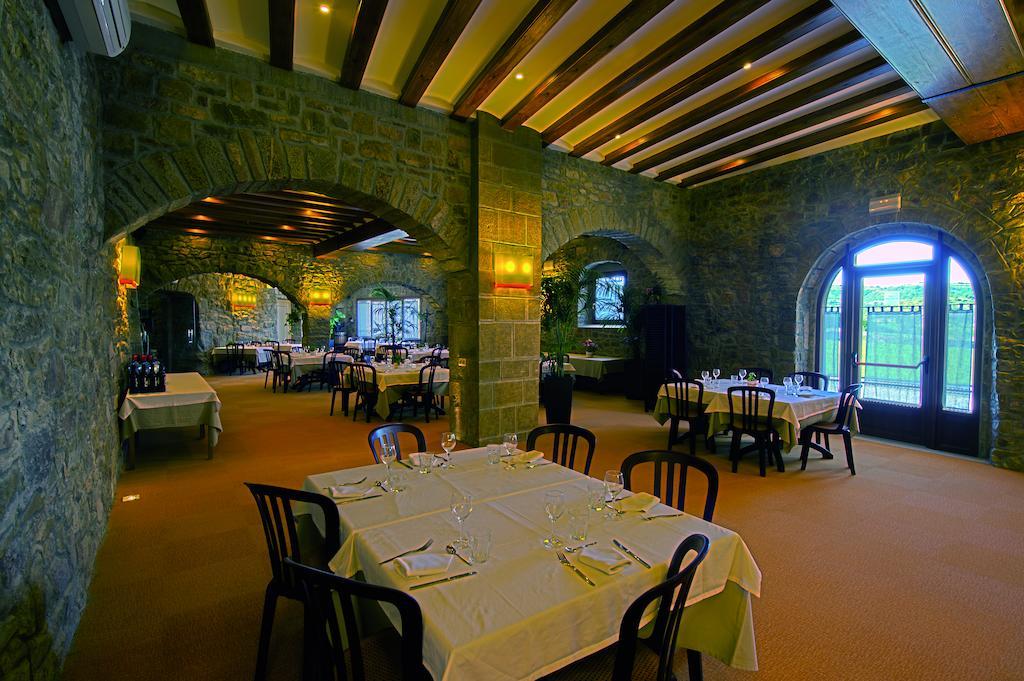 Hostal Palouet De Segarra Bagian luar foto