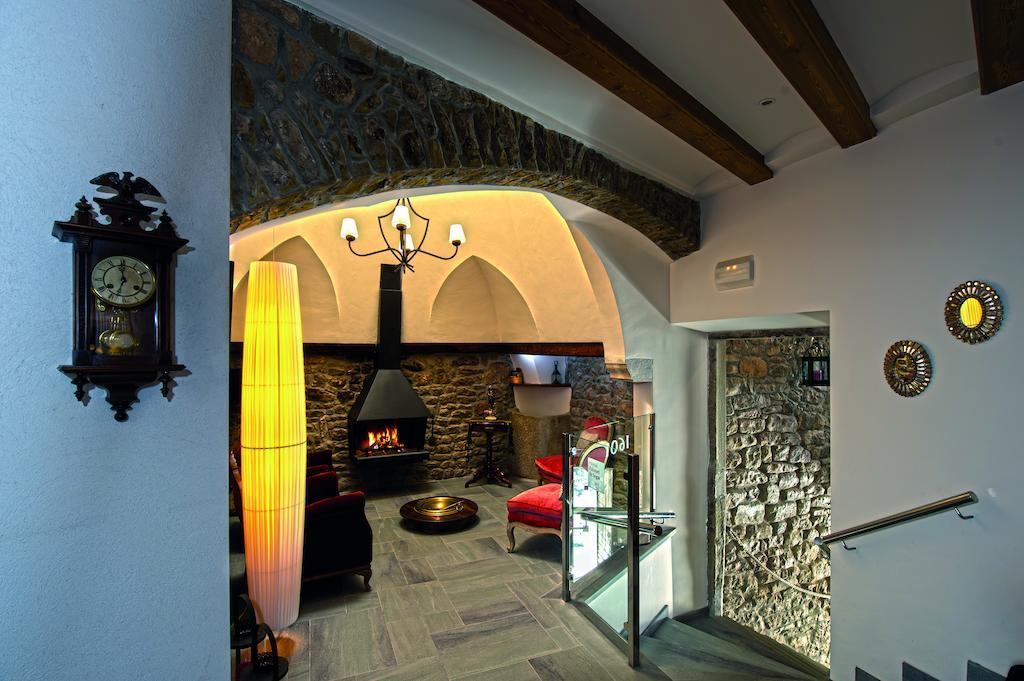 Hostal Palouet De Segarra Bagian luar foto