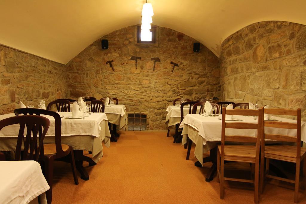 Hostal Palouet De Segarra Bagian luar foto