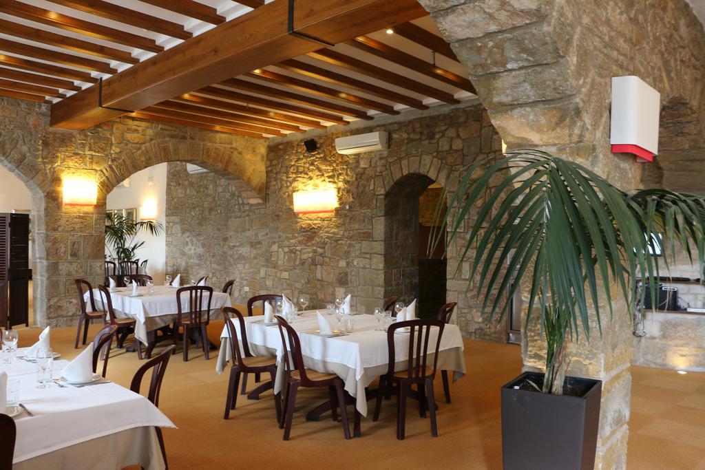 Hostal Palouet De Segarra Bagian luar foto
