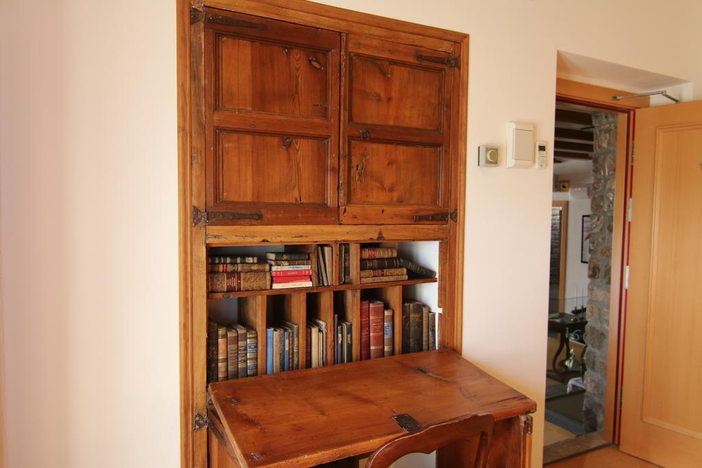 Hostal Palouet De Segarra Bagian luar foto