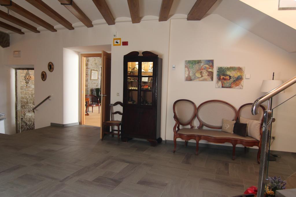 Hostal Palouet De Segarra Bagian luar foto